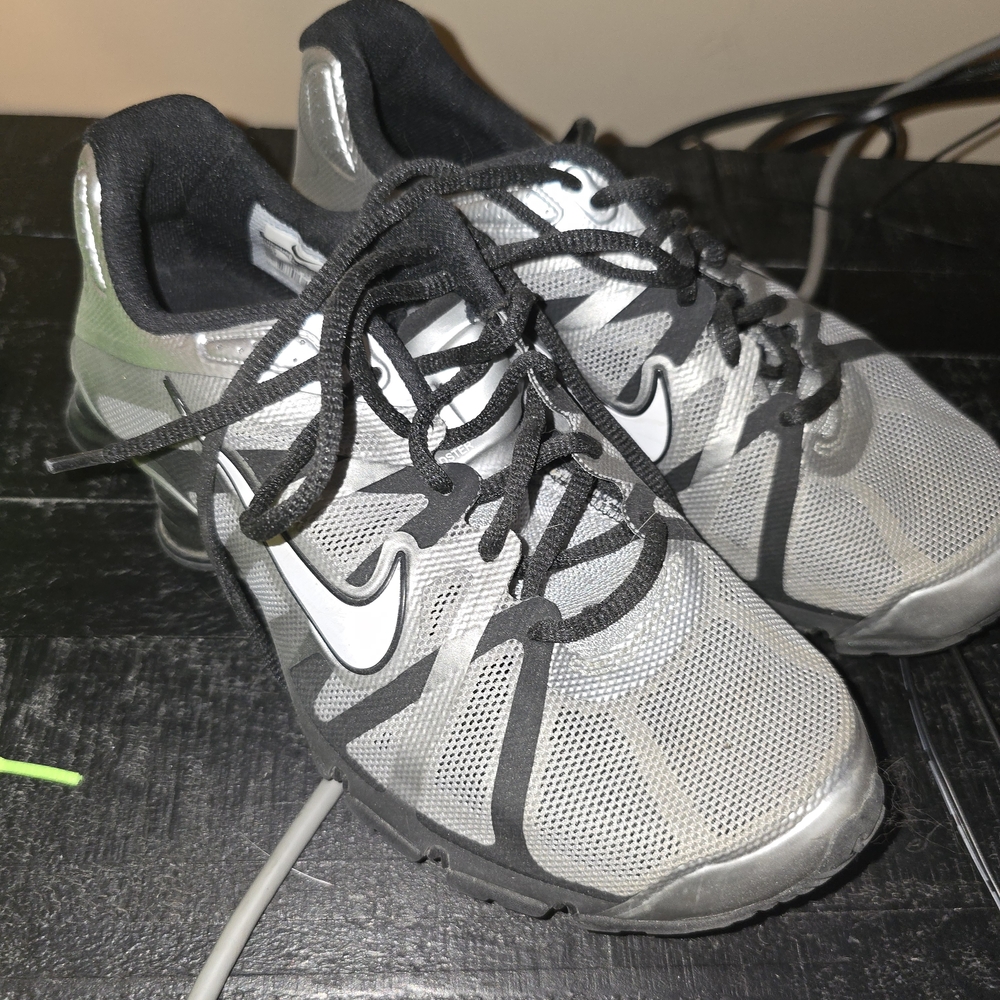 Nike Shox Kids Sneakers - Black and Gray